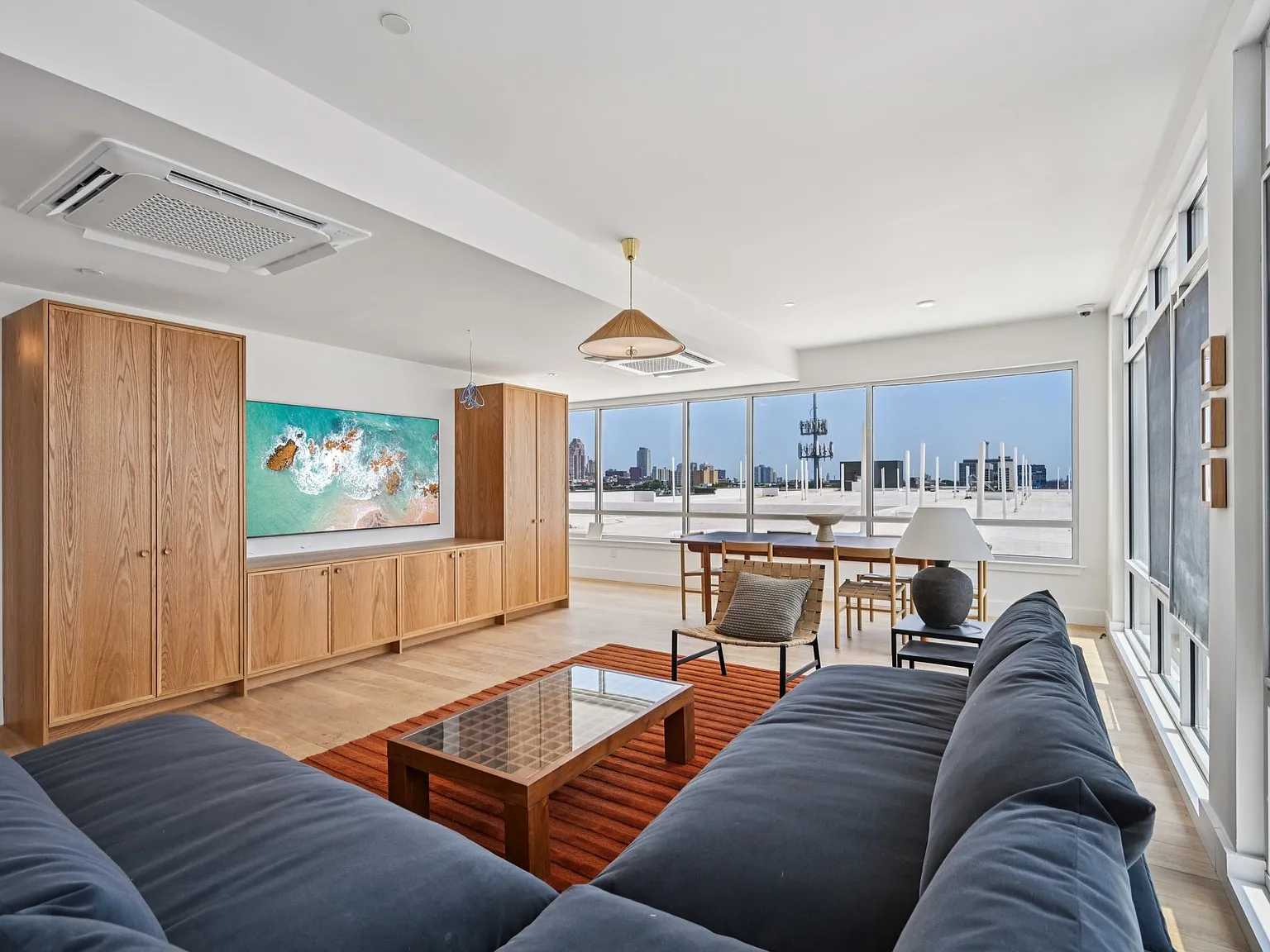 The Howell - 2101 Washington Ave — Photo 3