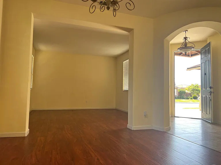 44820 Cosentino Ct — Photo 4