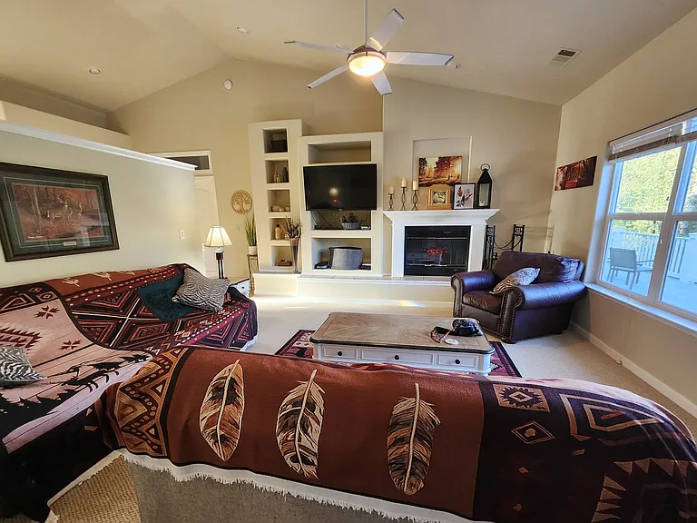 Singing Hills Cir — Photo 37