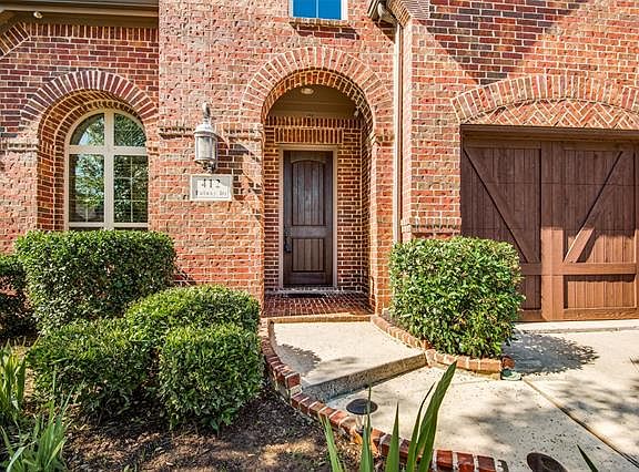 4th image of 412 Paluxy Dr