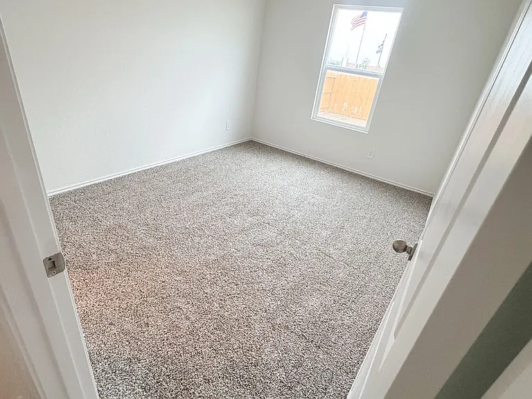 1436 Sequoia Park — Photo 14