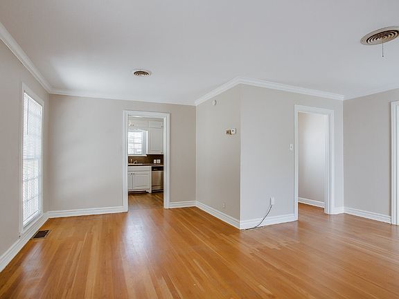 5th image of 2403 32nd St