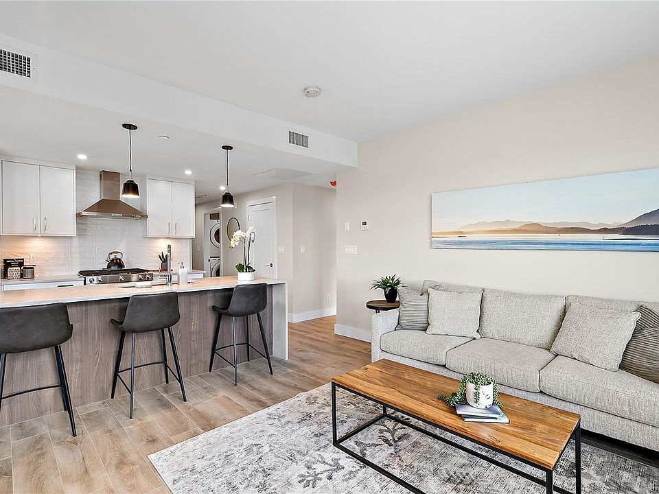 1st image of 2520 Hackett Cres #502