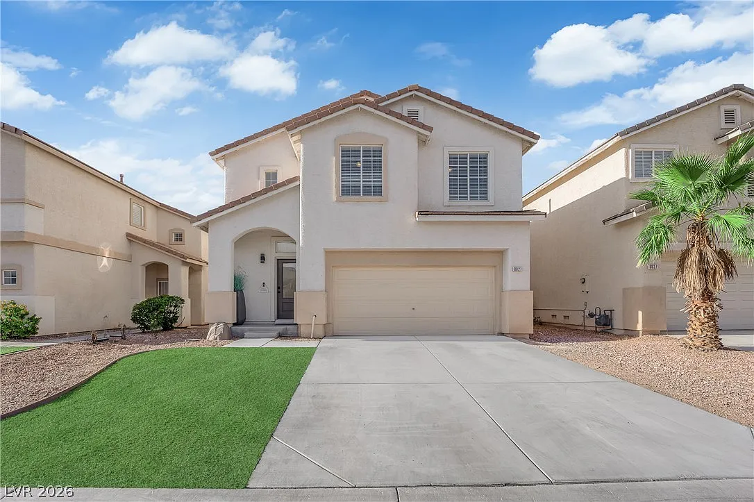 3 bed, 2065 sqft, $2,395 — Photo 1
