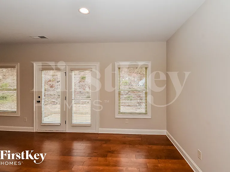 130 Village Park Dr — Photo 7