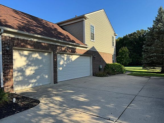 2nd image of 48805 Rockefeller Dr