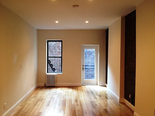 Rented by Sky Management | media 38