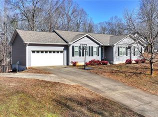 5124 Deer Path Ln, Gainesville, GA 30507