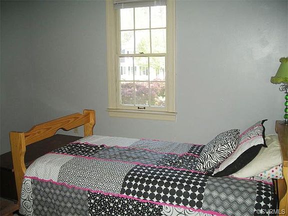 5th image of 9521 Pine Shadow Dr