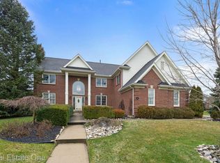 1931 Haverhill Dr, Rochester Hills, MI 48306