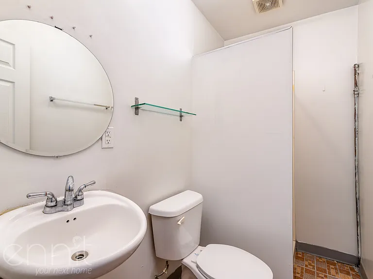 1026 Broadway #3R — Photo 9