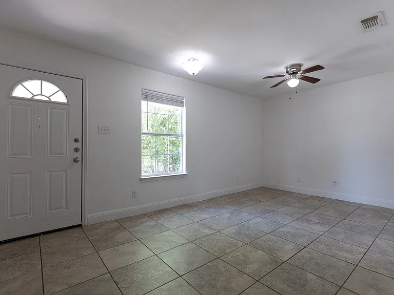 601 Coleman St #2 — Photo 17