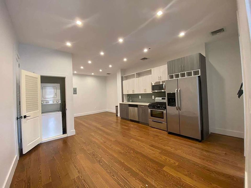 1st image of 217 Court St #3I