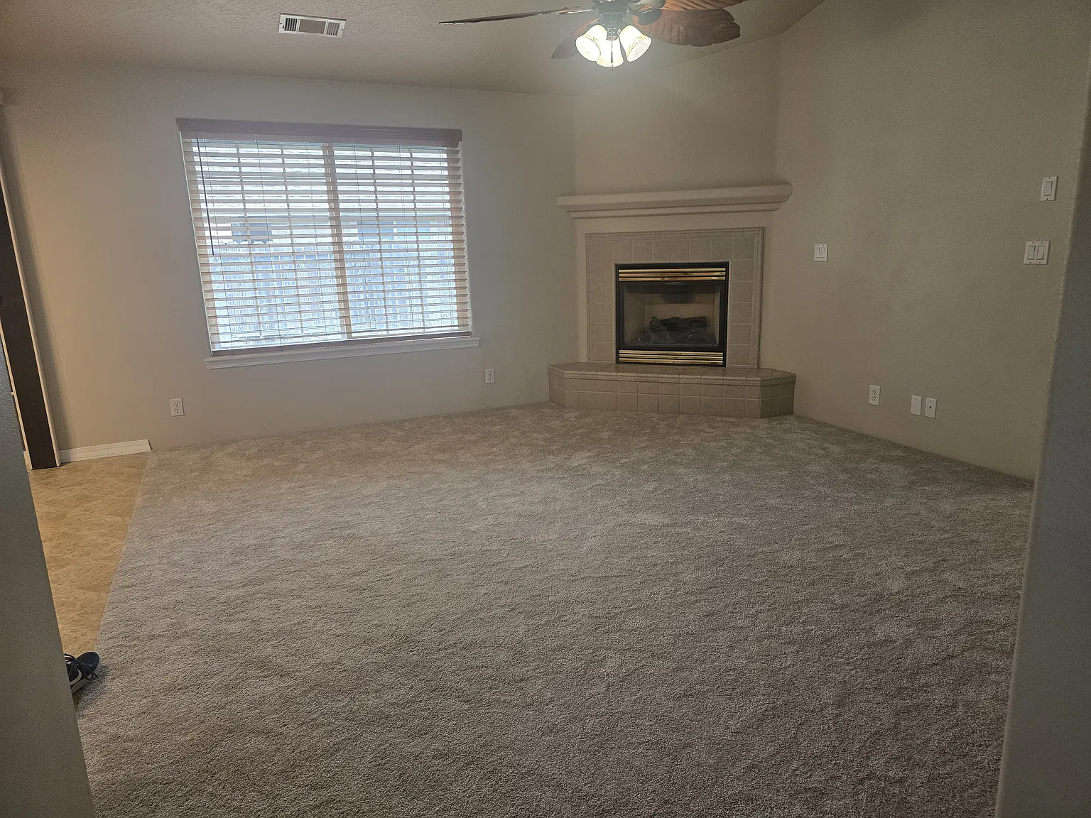 3 bed, 1498 sqft, $2,195 — Photo 4