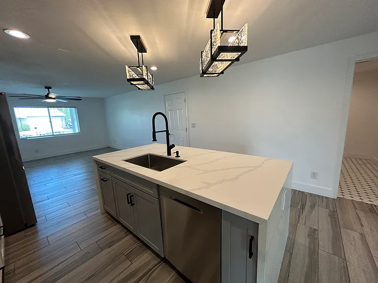 3507 E Claire Dr — Photo 8