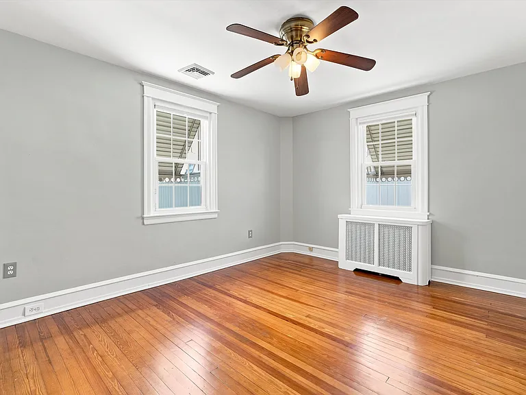 4419 Edgemont St — Photo 24