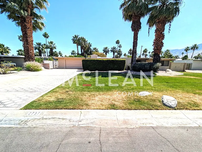 2737 E Plaimor Ave — Photo 8