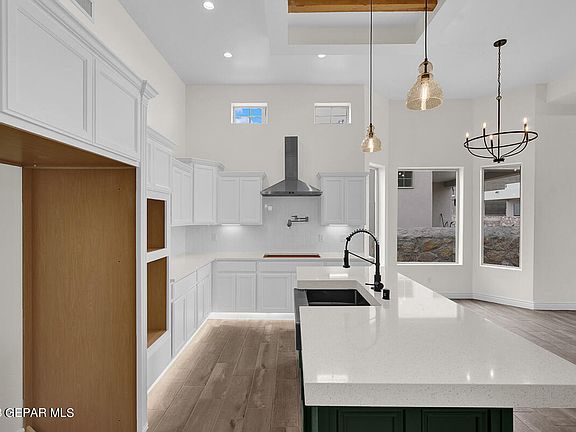 4th image of 252 Emerald Stone Ln