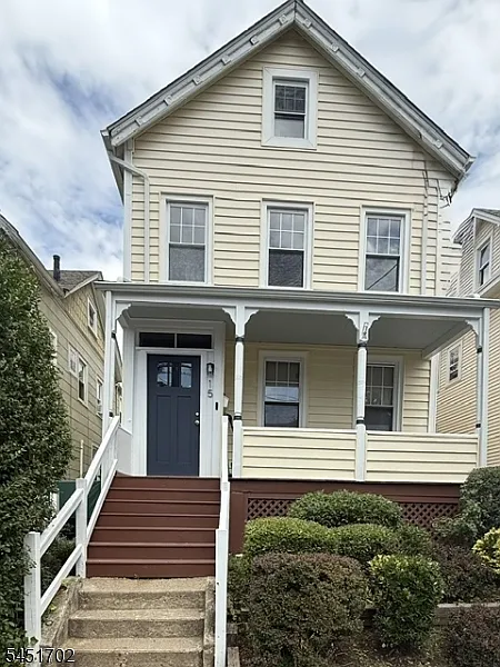15 Montague Pl #2