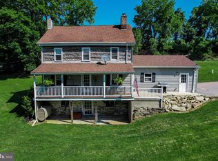 1260 Mill Rd, Seven Valleys, PA 17360
