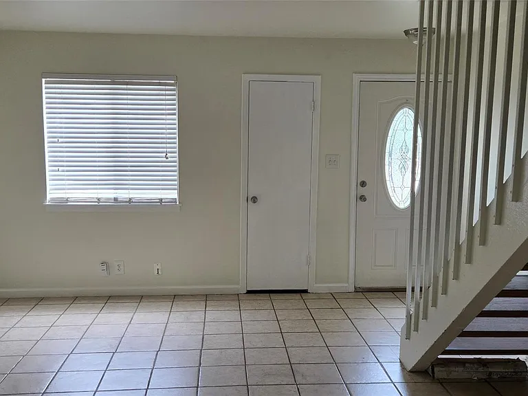 8811 Dawnridge Cir #102 — Photo 12