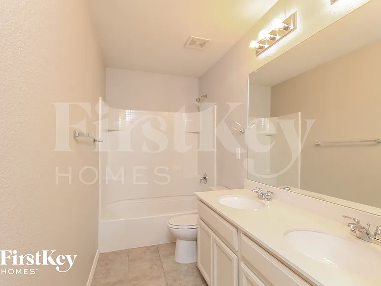 2320 Bernese Ln — Photo 11