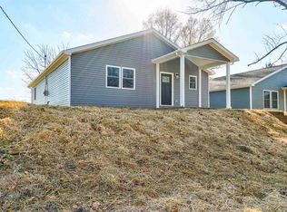 709 E 8th St, Huntingburg, IN 47542
