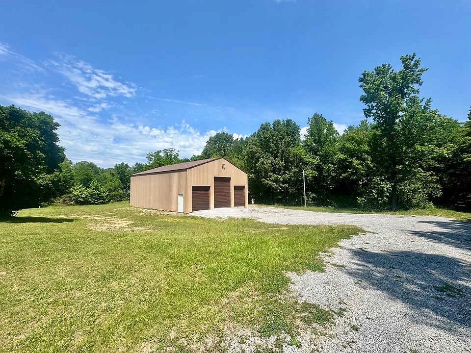 1st image of 272 Major Wallace Rd