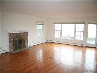 2nd image of 3 Holly Ln