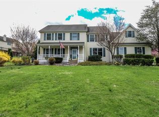 11 Myrtle Ave, Lebanon, NJ 08833