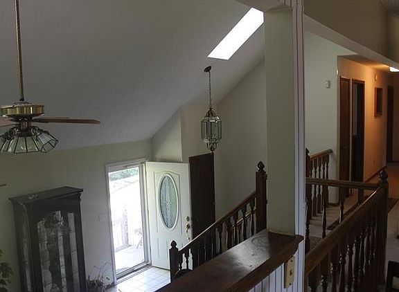 3rd image of 1204 NW Oak Leaf Ct