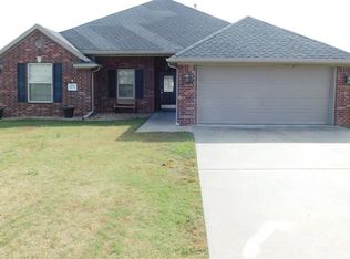 2111 Spring Creek Ave, Springdale, AR 72764