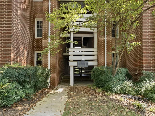 11200 Beaver Trail Ct, Reston, VA 20191