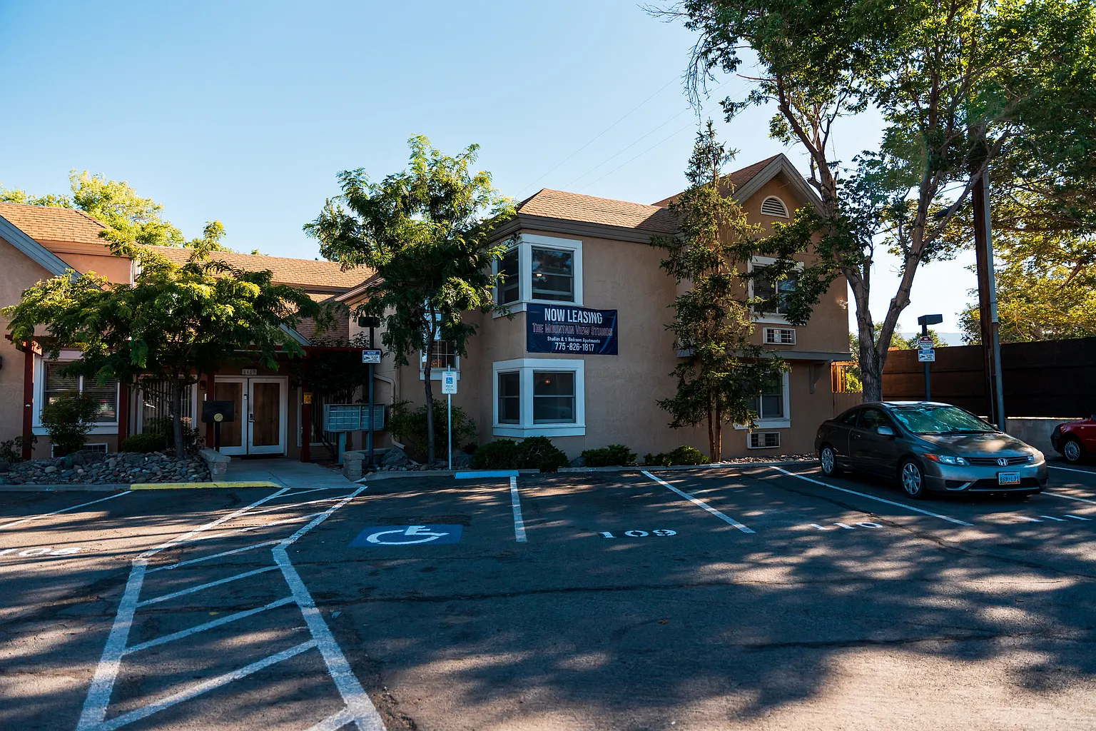 1520 Mill St photo 1
