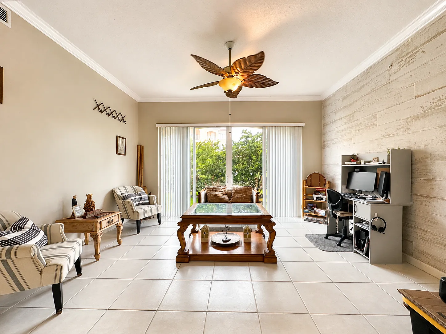 2 bed, 1989 sqft, $3,800 — Photo 1