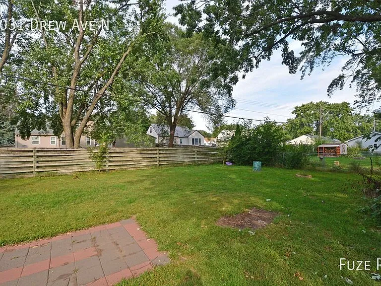 5031 Drew Ave N — Photo 24