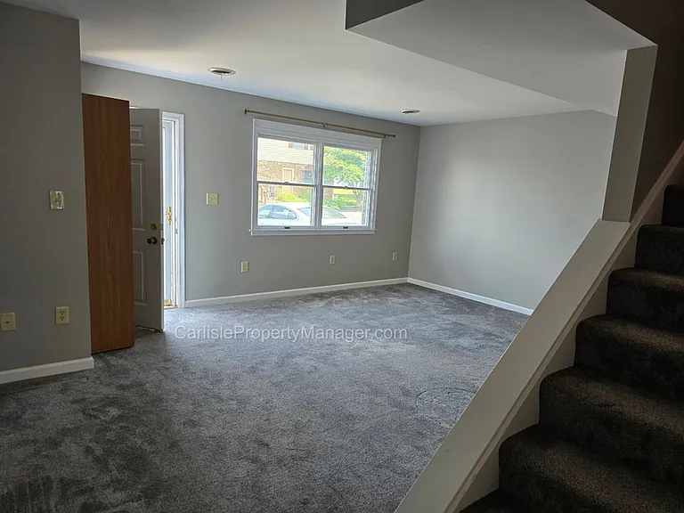 57 W Cabin Hollow Rd #4 — Photo 6