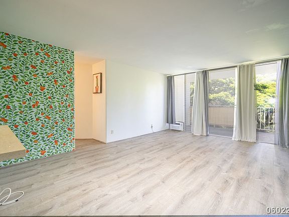4th image of 95-2051 Waikalani Pl APT E302