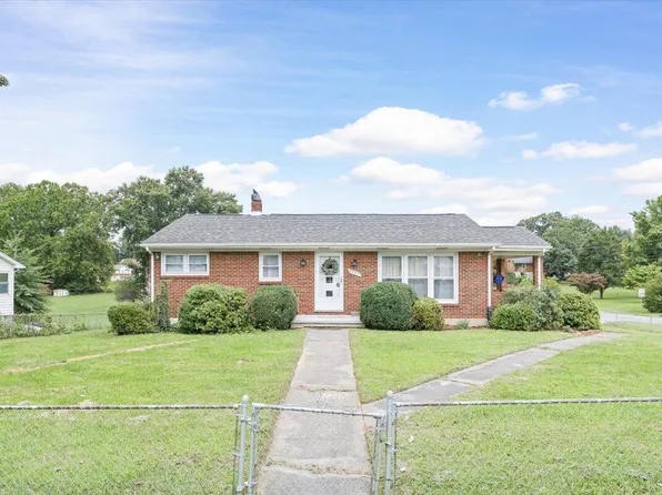 3707 Colonial Ave, Roanoke, VA 24018
