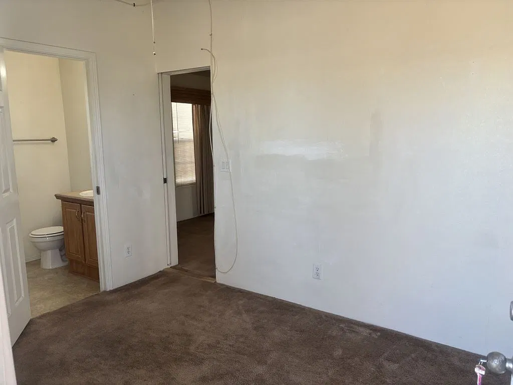 2 bed, 2.0 bath, 792 sqft, $1,248 — Photo 2