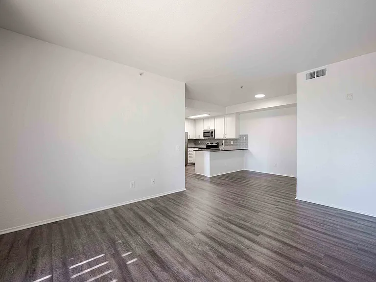 IMT Stevenson Ranch — Photo 39