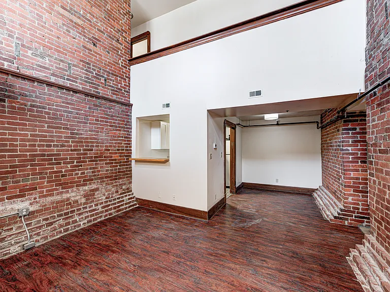 315 N Senate Ave #D — Photo 6