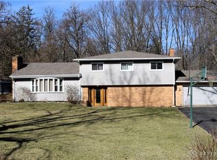 651 White Oak Dr, Springfield, OH