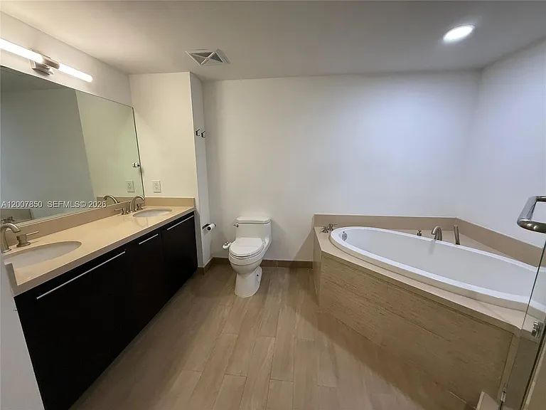 7930 East Dr #1607 — Photo 16