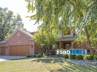 6740 Ridges Ct, Bettendorf, IA 52722