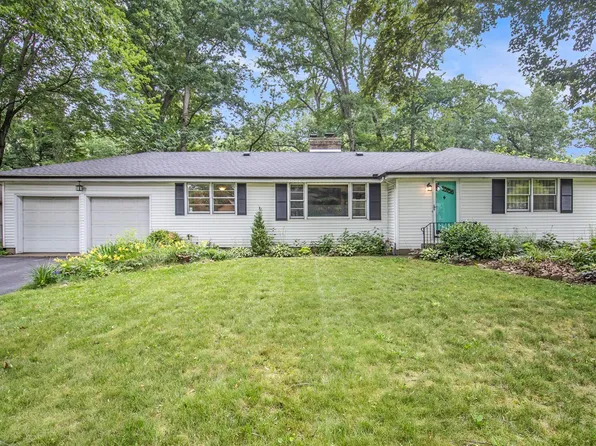 53156 Oakmont West Dr, South Bend, IN 46637