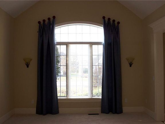 5th image of 8965 Connemara Ln