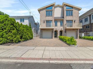 2169 Edwin Ave, Fort Lee, NJ 07024