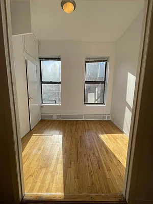 Rented by KNOCKKNOCK LLC | media 3