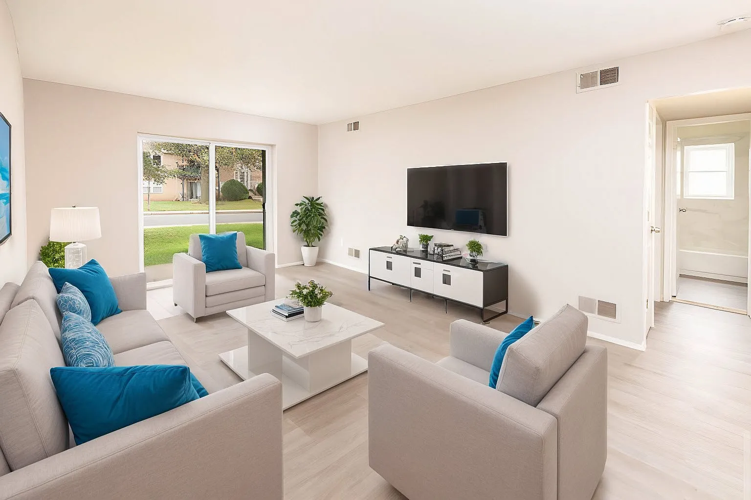 Parkside Apartments — Photo 3